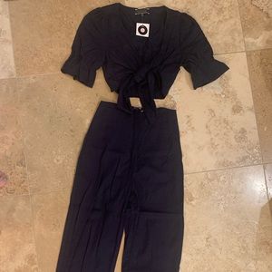 Matching tie front set